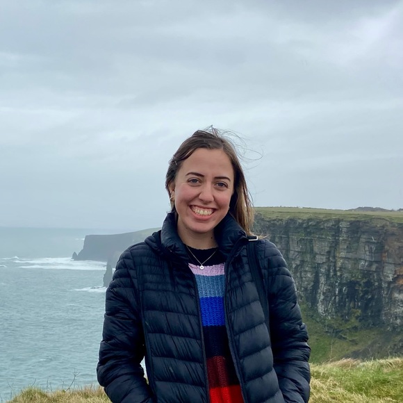 Meet your Posher, Christina - Picture 1 of 1